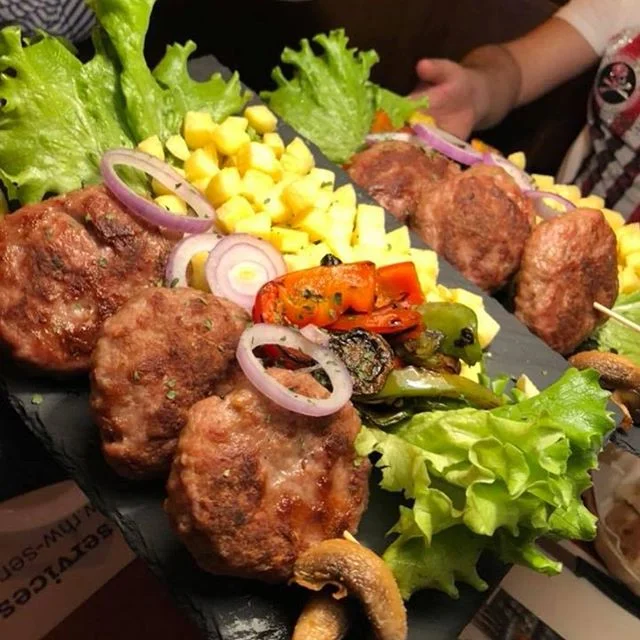 Çmimet e lira në restorante, ja si rënditet Kosova në listën e Evropës