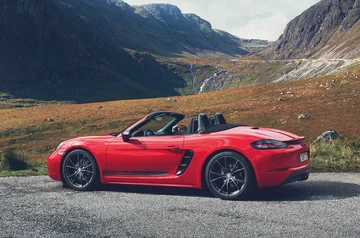Muestra pruebas en clima frío, Porsche 718 vio cambios importantes en el exterior
