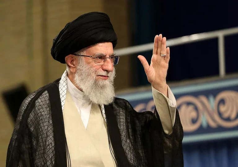 Lideri suprem i Iranit kërcënon Shqipërinë pasi i akuzon për komplot me Amerikën