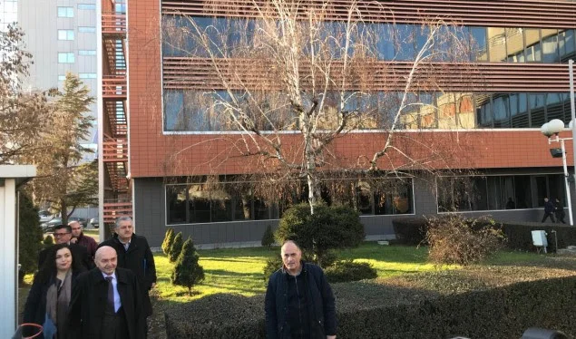 Mustafa, Osmani, Haziri e Veliu në takim me Albin Kurtin