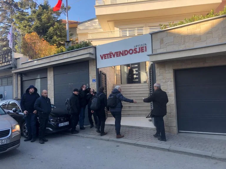 Nis mbledhja e kryesisë së Lëvizjes Vetëvendosje