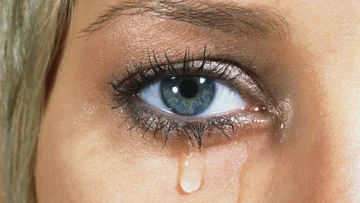 Why do I cry so easily? Experts give some reasons!