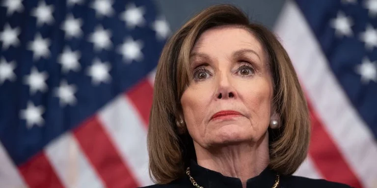 Pelosi pas sulmeve të Iranit: Bota nuk mund ta përballojë luftën