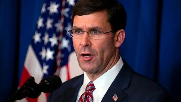 US Defence Secretary Says There Is No Decision to Leave Iraq
