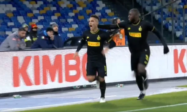 L'Inter marque le troisième but à Naples, fait de Lautaro