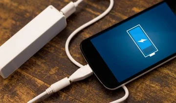 Tipo de batería nuevo: No necesitará llenar su teléfono durante cinco días