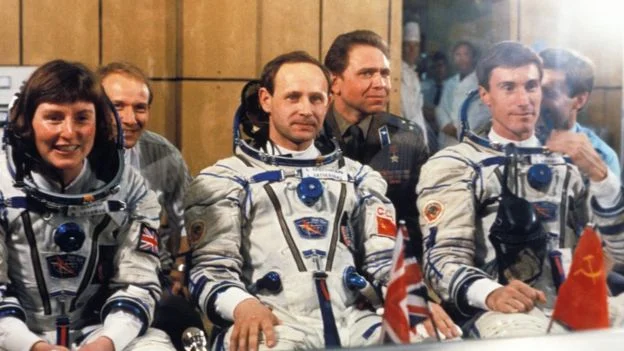 Brits primero en el espacio: Los extranjeros existen, puede estar entre nosotros