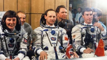 Brits primero en el espacio: Los extranjeros existen, puede estar entre nosotros