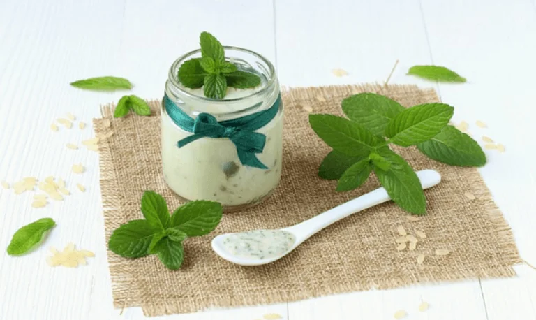 Rice mask and mint for a clean, fed skin
