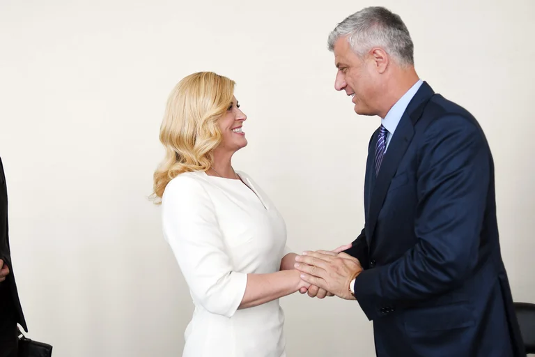 Thaci gratuliert Mailandovic für den Sieg, dank Präsident Grabar-Kitarovic für seine Unterstützung