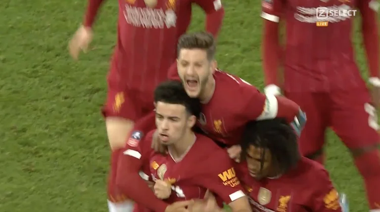 Liverpool d'enfants bat l'Everton d'Anceplott, un but incroyable (Vidéo)
