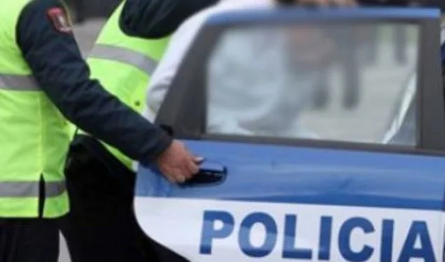 Muerto en el trabajo, dos personas arrestadas