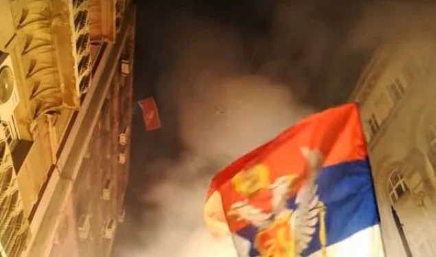 Botschaft von Montenegro Attacked in Belgrad, Premierminister Markovic reagiert