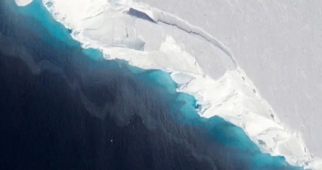 Una carrera contra el tiempo: una misión valiente bajo el hielo de la Antártida