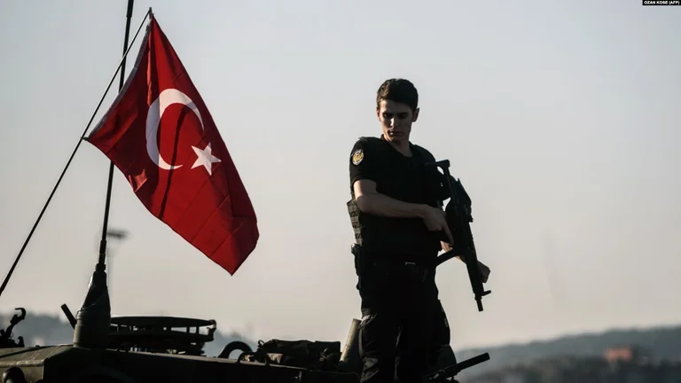 Turkish MPs approve sending military troops to Libya