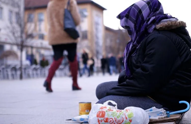 Mille familles d'aide sociale en moins en 2020
