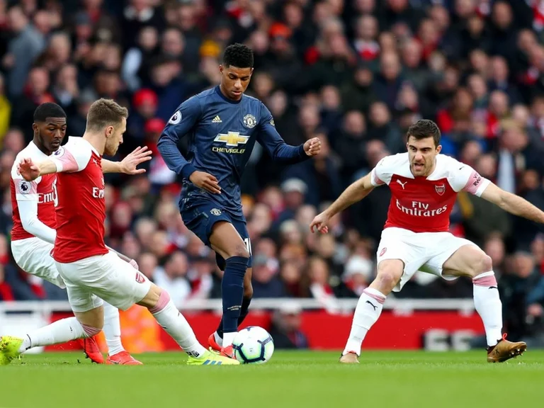 Official formations: Arsenal í Man Utd