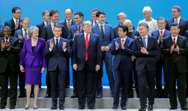 2019: From the flames in the cathedral, to the saga Brex and to Trump's dismissal