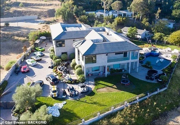 Gunshots outside Chris Brown's residence in Los Angeles, police intervene at the scene