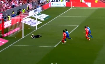 Kosovo ゴールキーパー Diant Ramaj マーク autogol へ Bayern Munich (VIDEO)