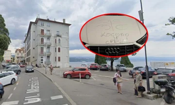“Kosovo は、Kosovo ライセンスカーの Serbia” で、セルビアはクロアチアの裁判所によって拘留されます