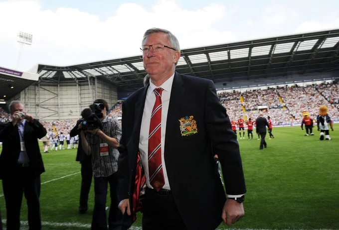 “Old Tuffford”によって病院にSir Alex Fergusonが取られます