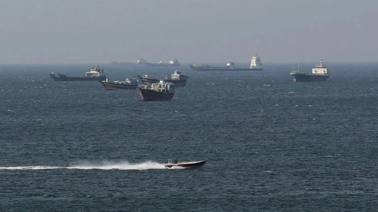 ホルムズの海峡にある米国イラン戦争:私たちは6つの小さなイランの船をサンクしています。