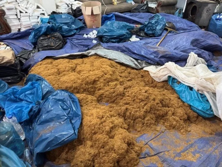 Ferizajのタバコおよび他の商品の800kg以上は排出物で34千ユーロ以上です