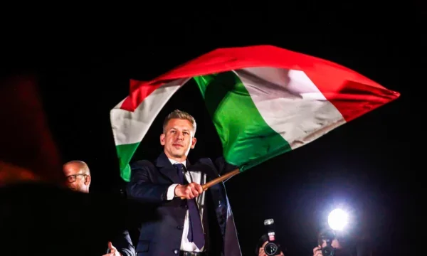 Betohet kryeministri i ri i Hungarisë, merr fund qeverisja 16 vjeçare e Orbanit
