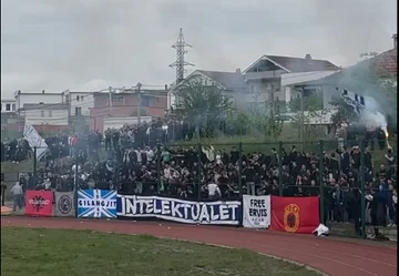 バルカンの上を行く祭りでライト