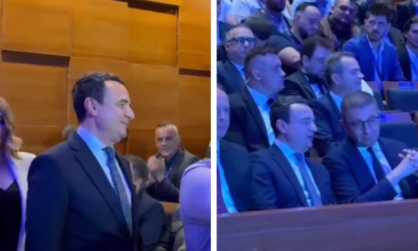 Альбин Курти из Кристиана Миккоски, бок о бок на V конгрессе LENAH в Скопье