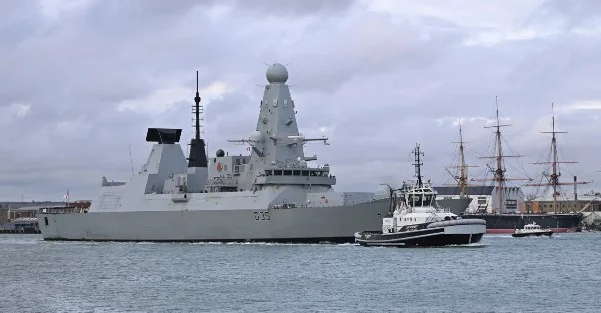 Britain sends battleships to the Middle East, in case of escalation at Hormuz