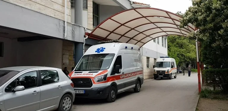 コルカ病院は、医師を疑って性的に痴漢を中断21歳