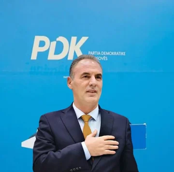 PDK ia mbyll dyert Fatmir Limajt - refuzohet rikthimi i tij në parti