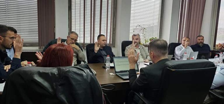 AGK şi unele organizaţii îşi exprimă dezamăgirea faţă de numirea lui Rilend Grovall ca W. D RTK1, 3 şi 4