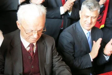 “Po e shpall Pavarësinë, po”, “me emër të Zotit”, Endriti rikthen videon e Thaçit me Demaçin