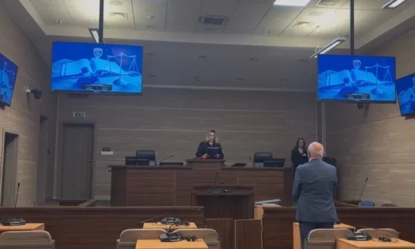 Due ex subx0> I funzionari del Palazzo dei Giovani, uno con tre anni e sei mesi di carcere, sono condannati alla corruzione.
