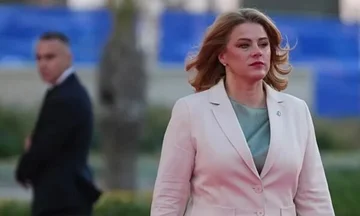 Letonia në krizë politike – Edhe kryeministrja jep dorëheqje