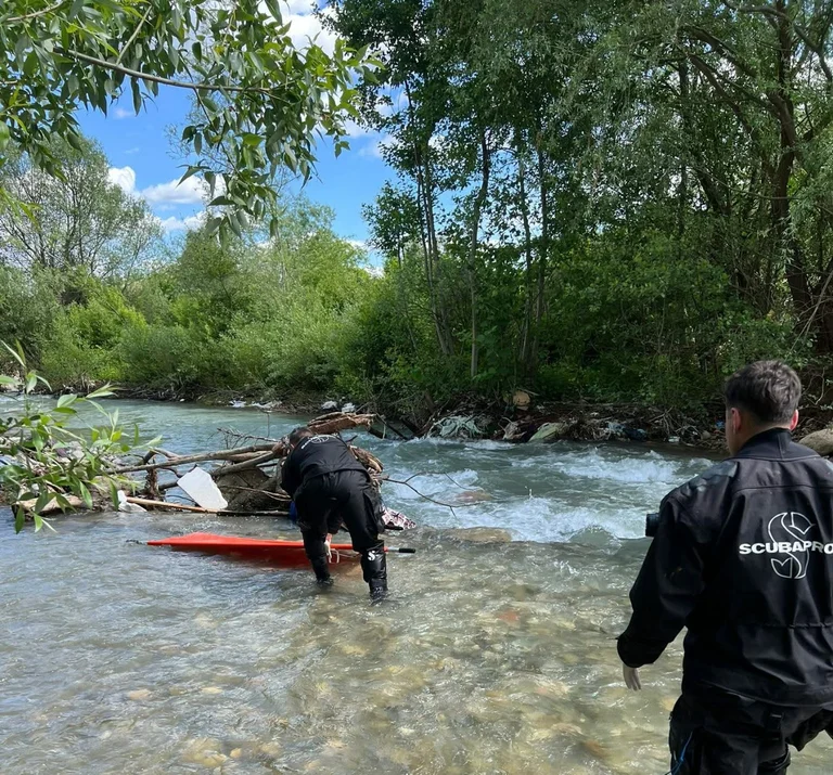 È stato dato l'ultimo addio di 55 anni che è stato trovato morto ieri a Lumbardh