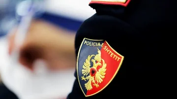 Përndiqte ish-të dashurën pas ndarjes pas 17 viteve, Prokuroria dërgon në gjyq policin