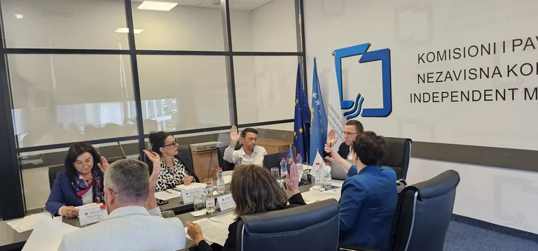 KKP beboet media voor vermeende schendingen in 2025 verkiezingen, Rexha: KPM besluit bewijs van institutionele gevangenneming