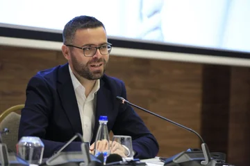 Rexha për vendimin e KPM ndaj mediave: Zbatim i politikave të Qeverisë dhe VV-së për shtypjen e mediave