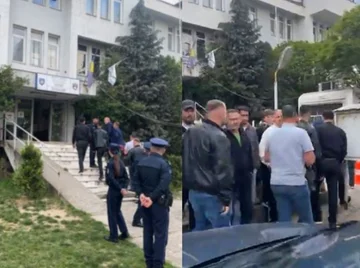 Hetues të Krimeve të Rënda mbërrijnë në Policinë e Skënderajt për intervistimin e Sami Lushtakut