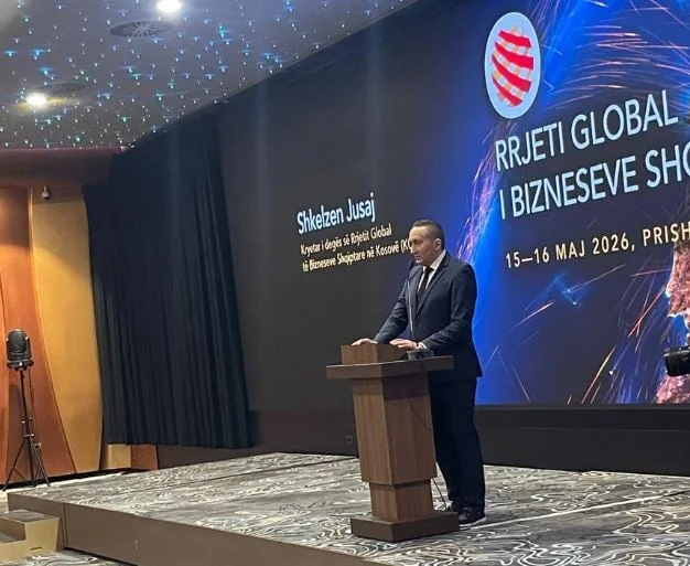 Pristina、Yusaのアルバニアの大きなビジネス会議:Kosovoに投資するDiaspora