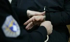 Ferizaj: Arrestohet një person, sulmoi një burrë dhe kanosi ish-bashkëshorten e tij