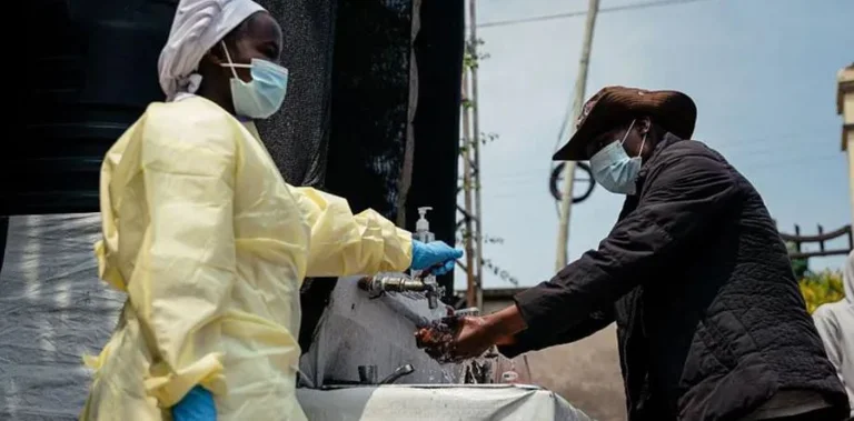 Ebola esplosione in Congo, almeno 131 persone muoiono