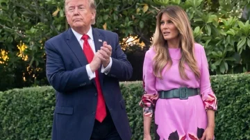 Donald Trump kërceu 'vallëzimin' e tij të njohur, reagimi i Melanias bëhet viral në rrjetet sociale