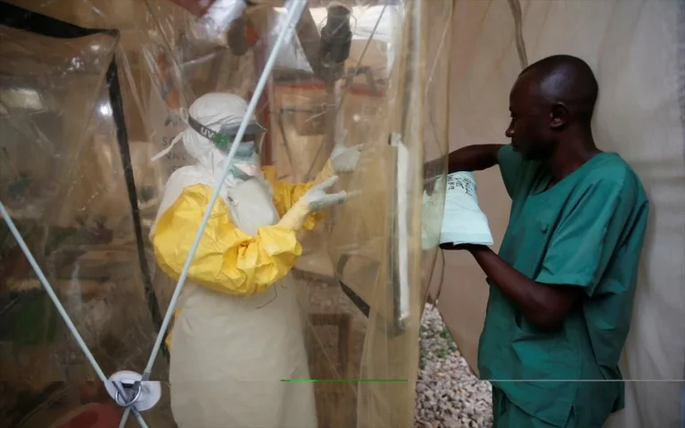 Ebola è fuori controllo in Congo, centinaia di infetti e decine di vittime del virus mortale