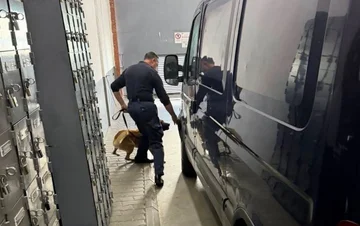 U fsheh në derën e furgonit të kuzhinës, parandalohet futja e drogës në burgun e Dubravës