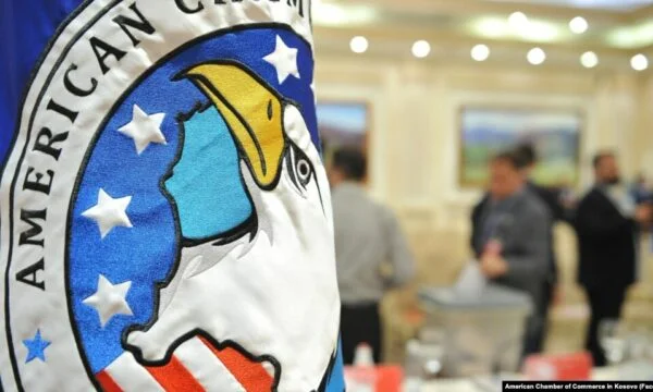 100 euro prima delle elezioni reagiscono con preoccupazione Oda American economics: Focus sugli investimenti che rafforzano il settore privato